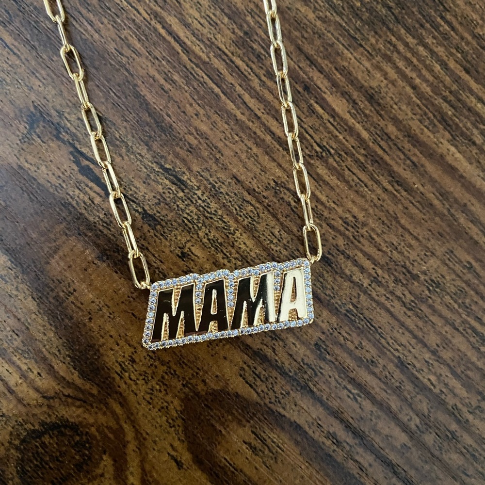 NWOT Gold ‘MAMA’ Chain Necklace with Rhinestones